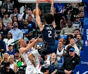 开云- 西班牙大方阵设置拒马 