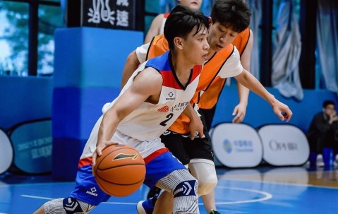 开云体育- 今晨体能课后，广厦男篮内部沟通备战社区盾，压力陡增，赛季目标并未改变