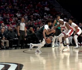 开云-德罗巴连续七场比赛得分超过关键助攻，热火挑战极限！的简单介绍