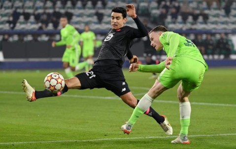 开云体育-赛前突围战来临，沃尔夫斯堡围绕法甲止住颓势，更衣室稳定，轮换策略被讨论(拜仁5比1沃尔夫斯堡下半场)