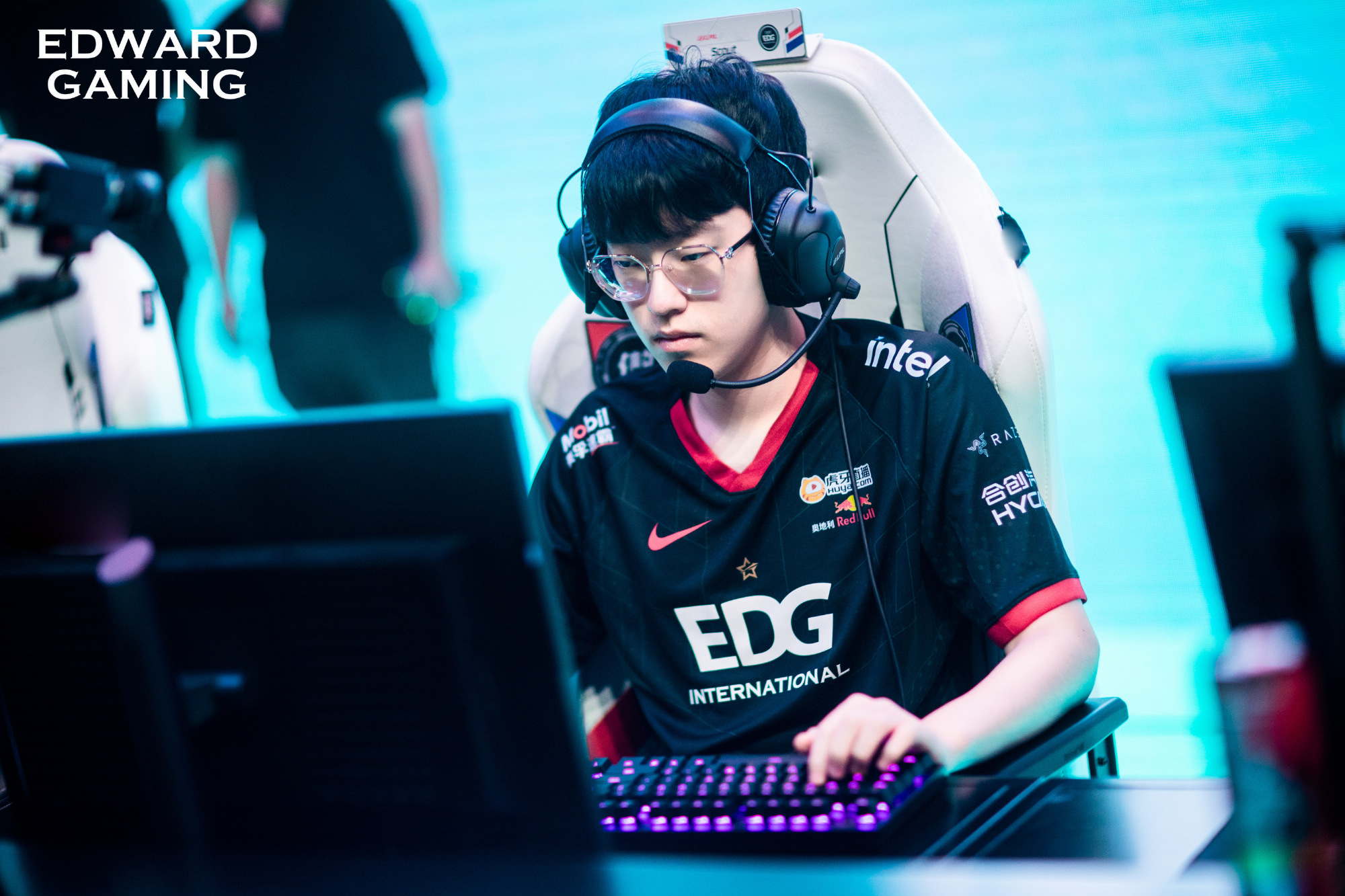 Scout回归赛场，回归赛场首场状态亮眼，勇士观众沸腾！的简单介绍